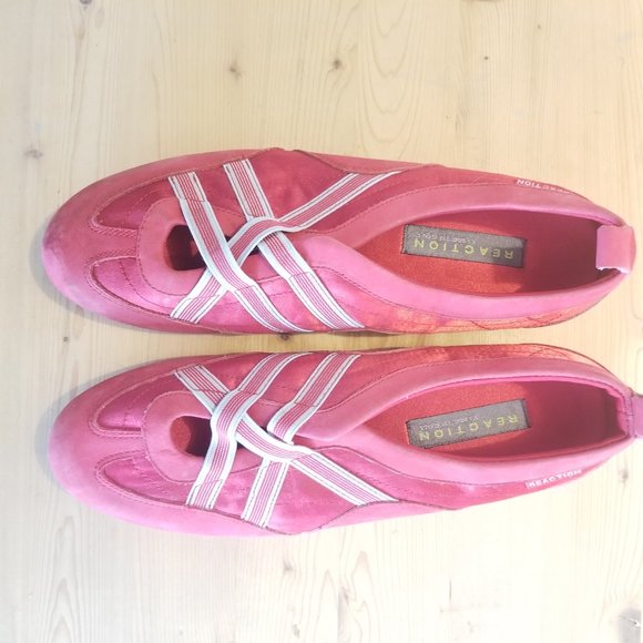 Reaction Women's RED sneakers (NWOT) - Picture 5 of 6